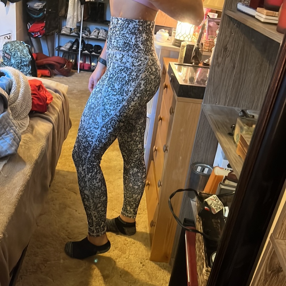 High waisted leggings with pockets
